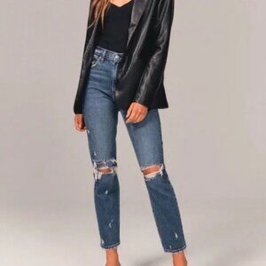 Abercrombie & Fitch Curve Love High Rise Mom Jean – Size 27/4R